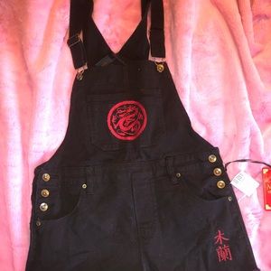 HOT TOPIC MULAN OVERALLS SHORTS WITH TAGS!!! small/medium SUPER CUTE 🥰